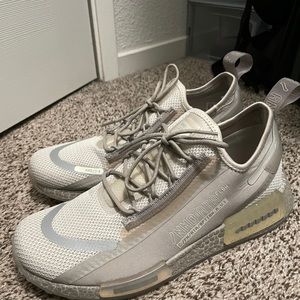 2021 NMD_R1 Spectoo 'Bliss Silver Metallic